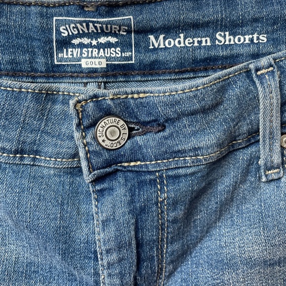 Levi Strauss Gold Signature Lightwash Blue Denim Modern Fit Jean Shorts - Picture 3 of 6